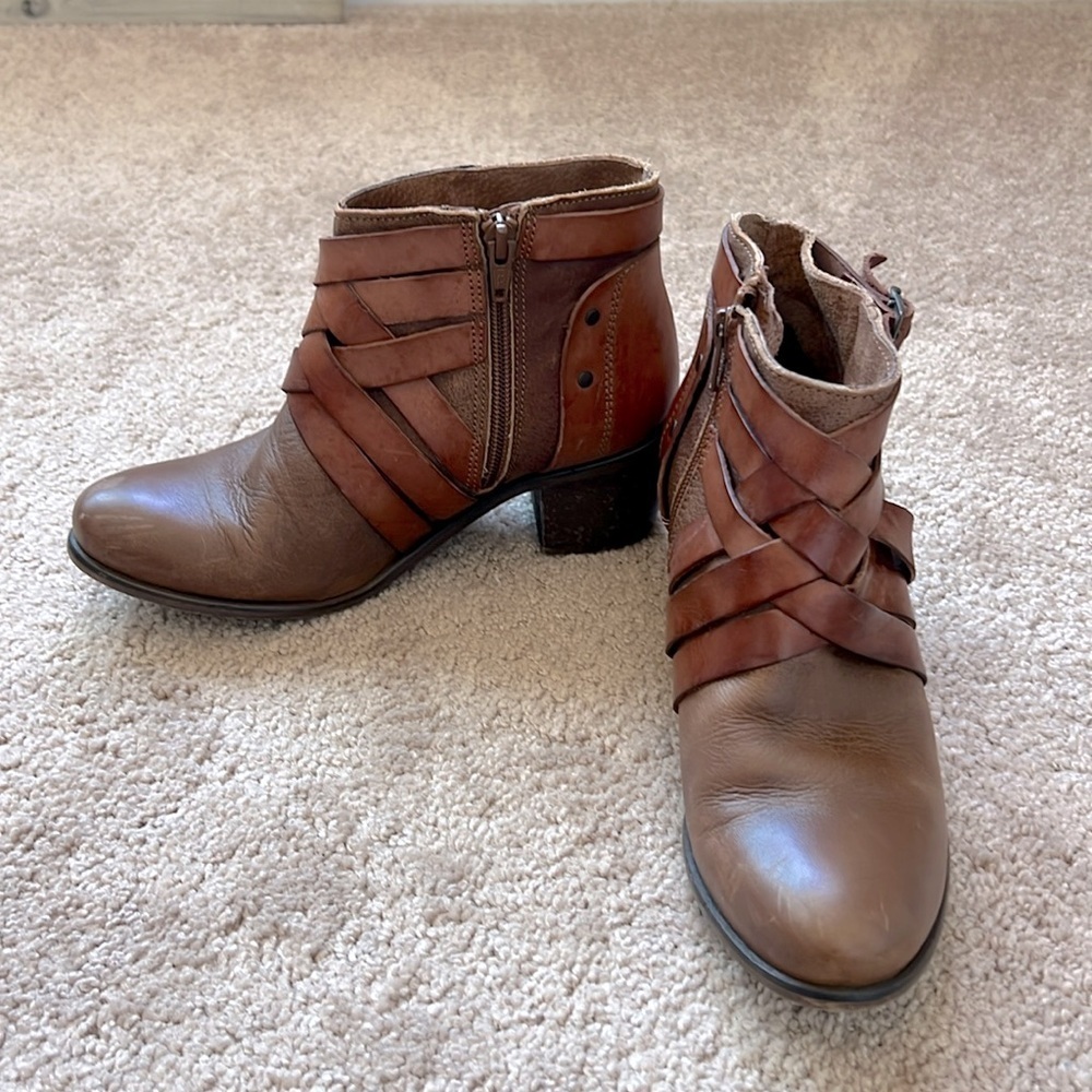 SixtySeven leather ankle boots